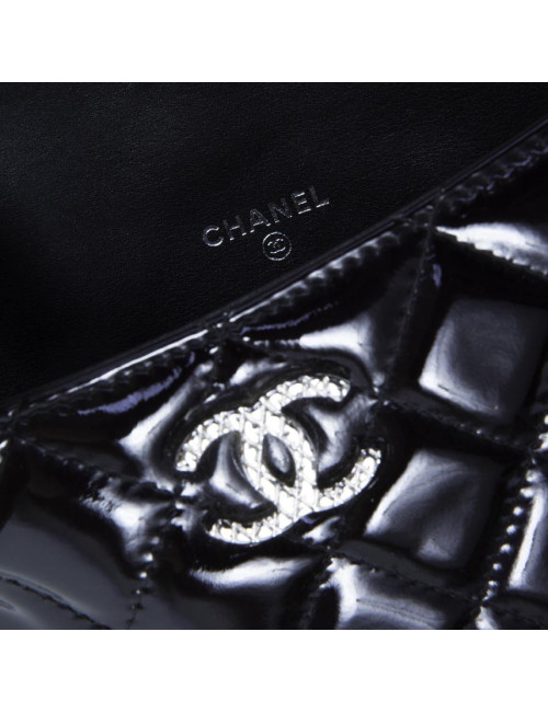 Porte Ipad CHANEL matelassé verni noir
