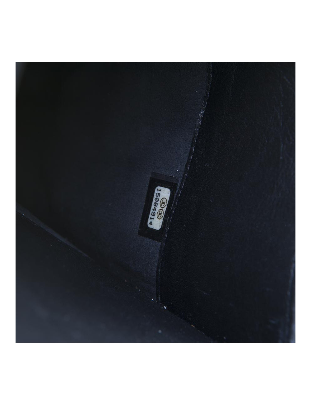 Porte Ipad CHANEL matelassé verni noir