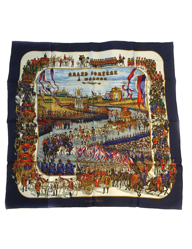 Carré HERMES "Grand cortège à Moscou" en soie bleu