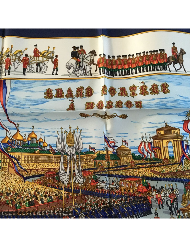 Carré HERMES "Grand cortège à Moscou" en soie bleu