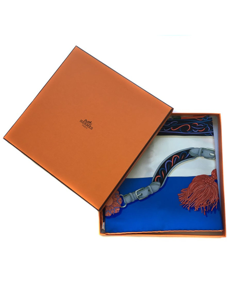 Square HERMES 'Festival of the Amazons' myositis, salmon and white silk