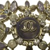 Brooch purple CHANEL in glass and gold metal