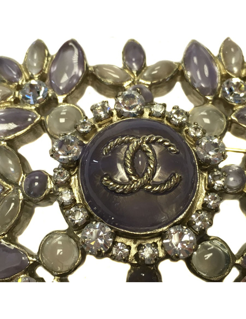 Broche CHANEL mauve en pâte de verre et métal doré