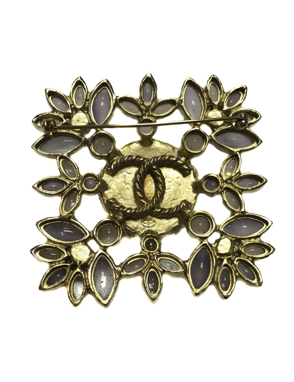 Brooch purple CHANEL in glass and gold metal
