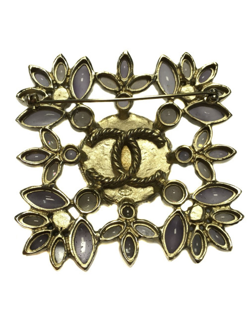 Broche CHANEL mauve en pâte de verre et métal doré
