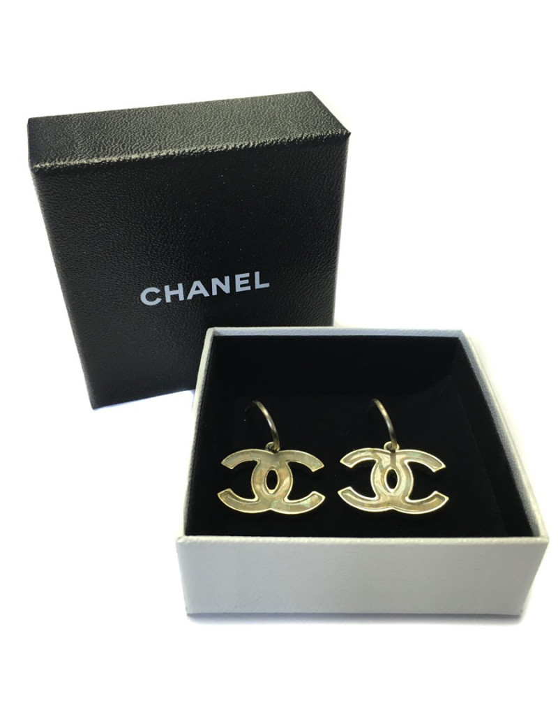 Boucles d'oreille clous CHANEL
