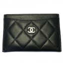 Door cards CHANEL quilted black leather