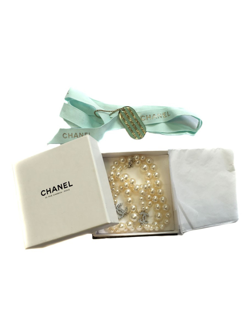 CHANEL necklace in Pearly beads