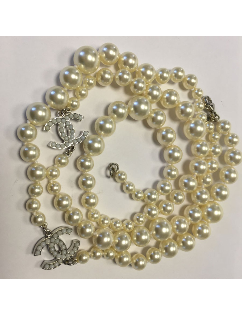 CHANEL necklace in Pearly beads