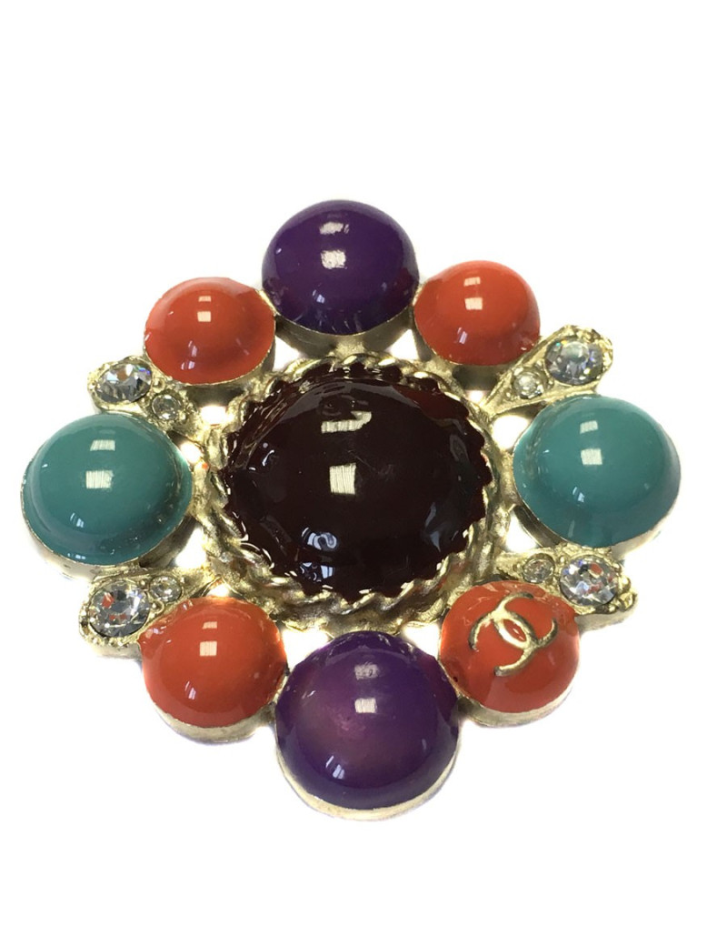 Multicolor CHANEL brooch and rhinestones