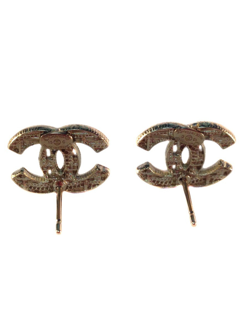 Ear CHANEL 'CC' Golden filigree metal nails