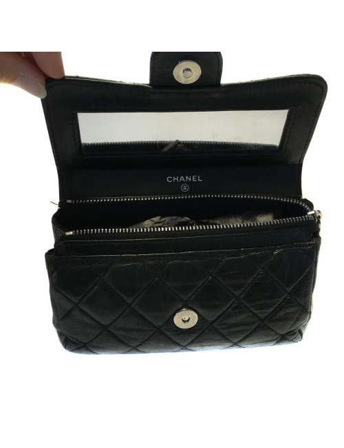 CHANEL quilted black leather pouch
