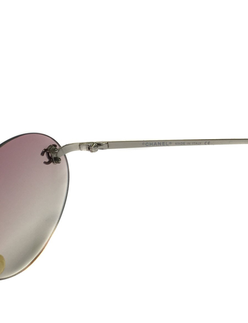 Lunettes de soleil CHANEL rose