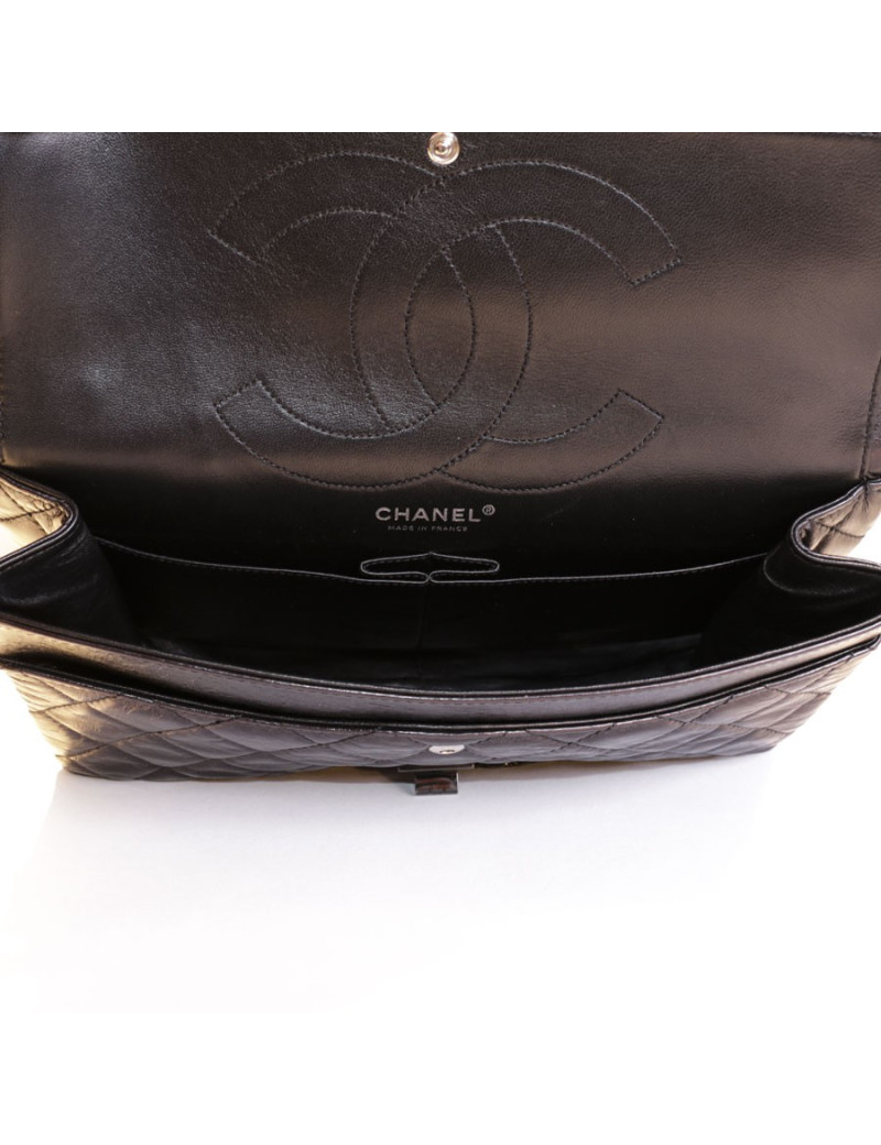 Sac 2.55 CHANEL cuir verni vieilli "so black"