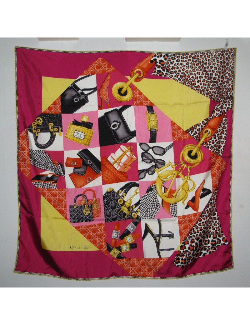 Carré CHRISTIAN DIOR