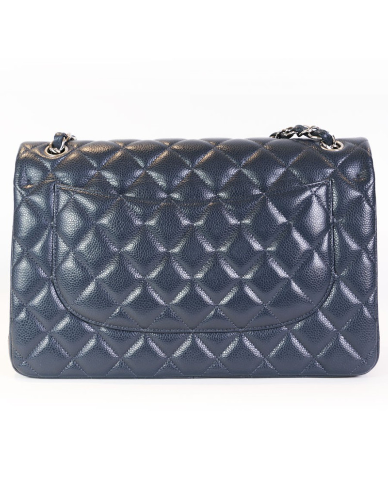 Sac jumbo CHANEL en cuir caviar bleu