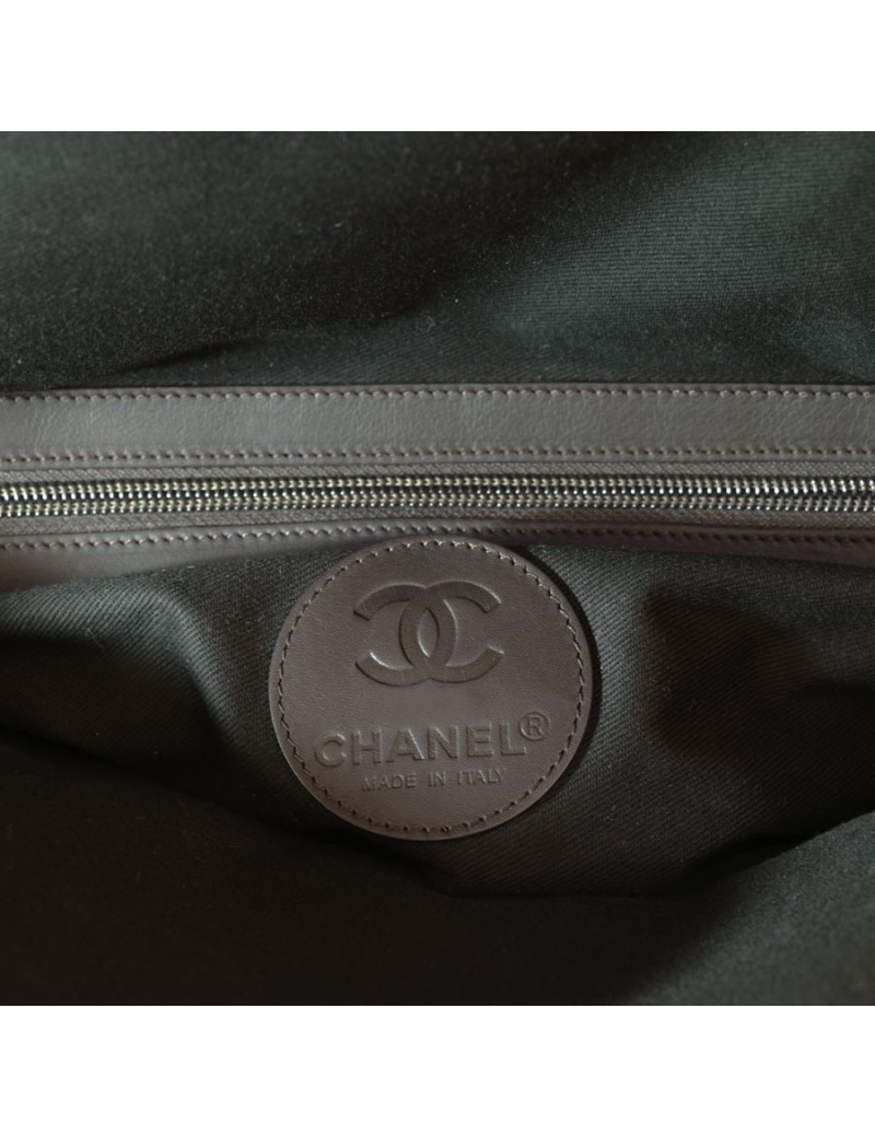 Sac  cabas CHANEL cuir noir matelassé