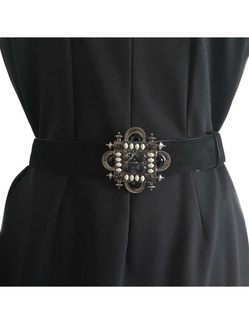 CHANEL T 80 ivory, gray and black jewel buckle belt