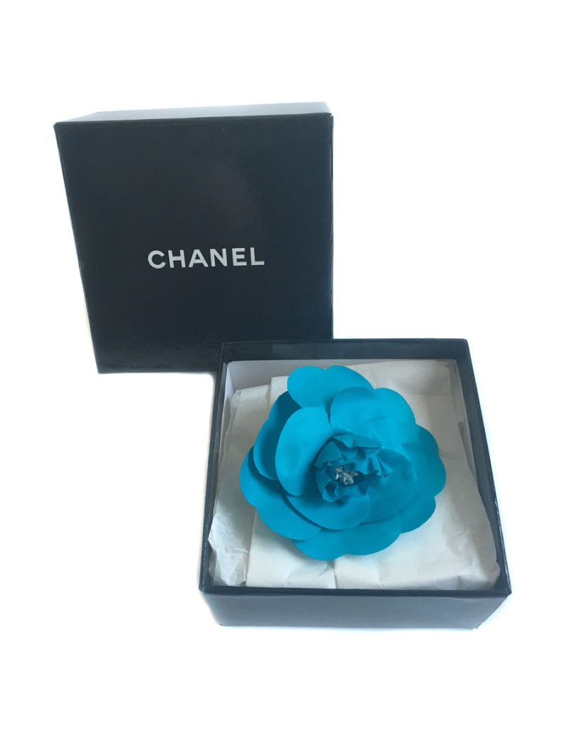 PIN CHANEL Camellia turquoise blue