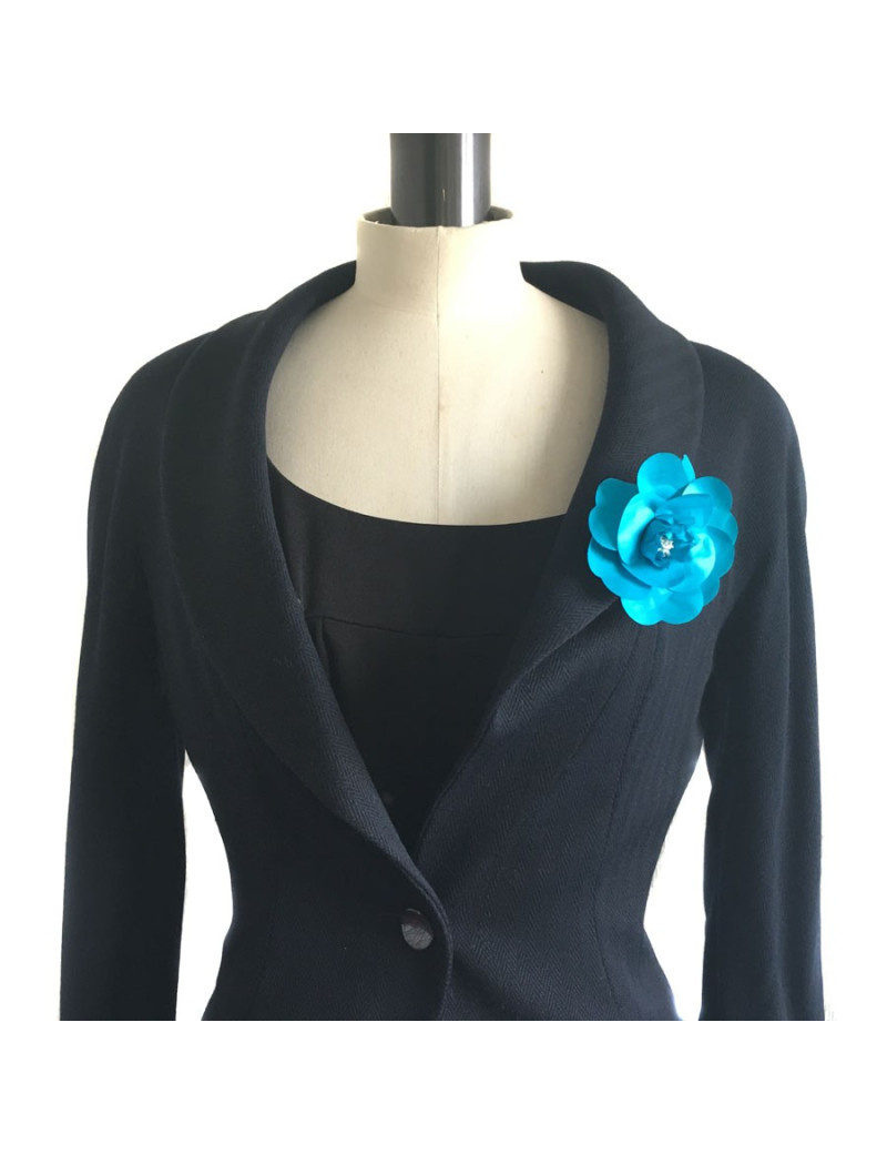 Broche CHANEL Camelia bleu turquoise