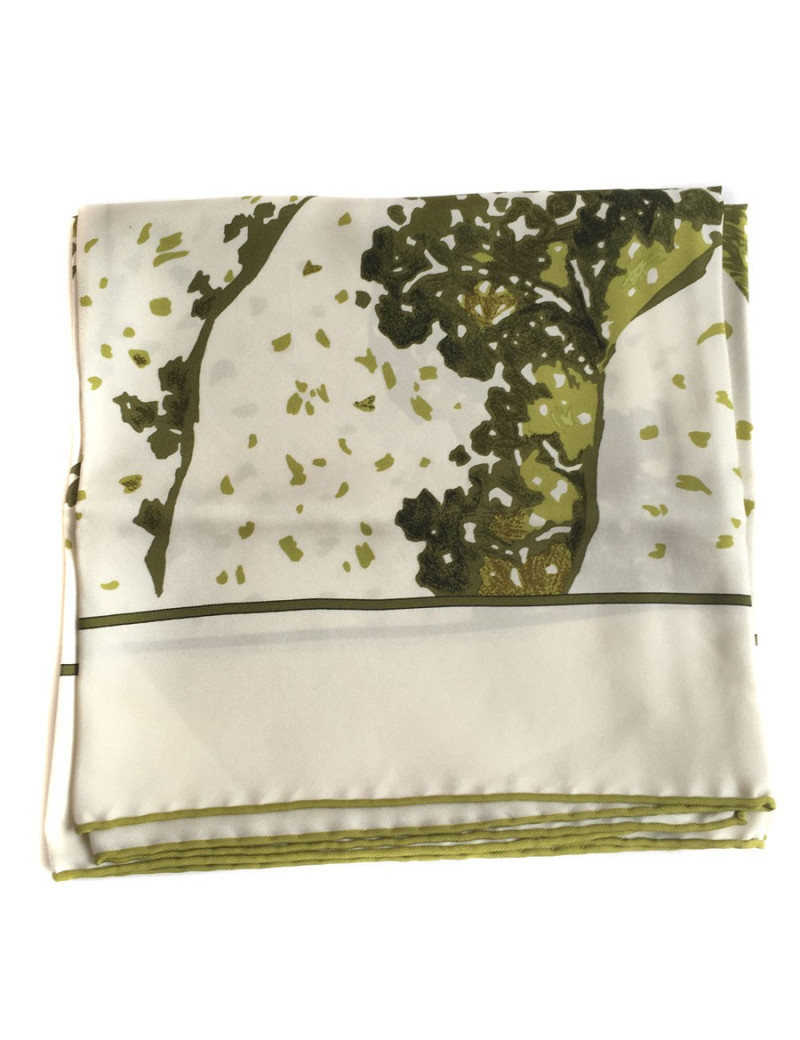 Carré Trois feuilles Hermes en soie blanche et verte 