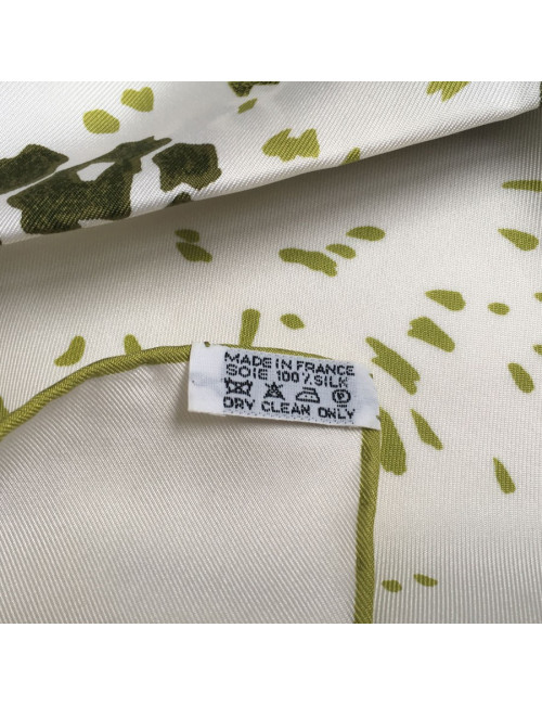Square three leaves Hermes silk white and green