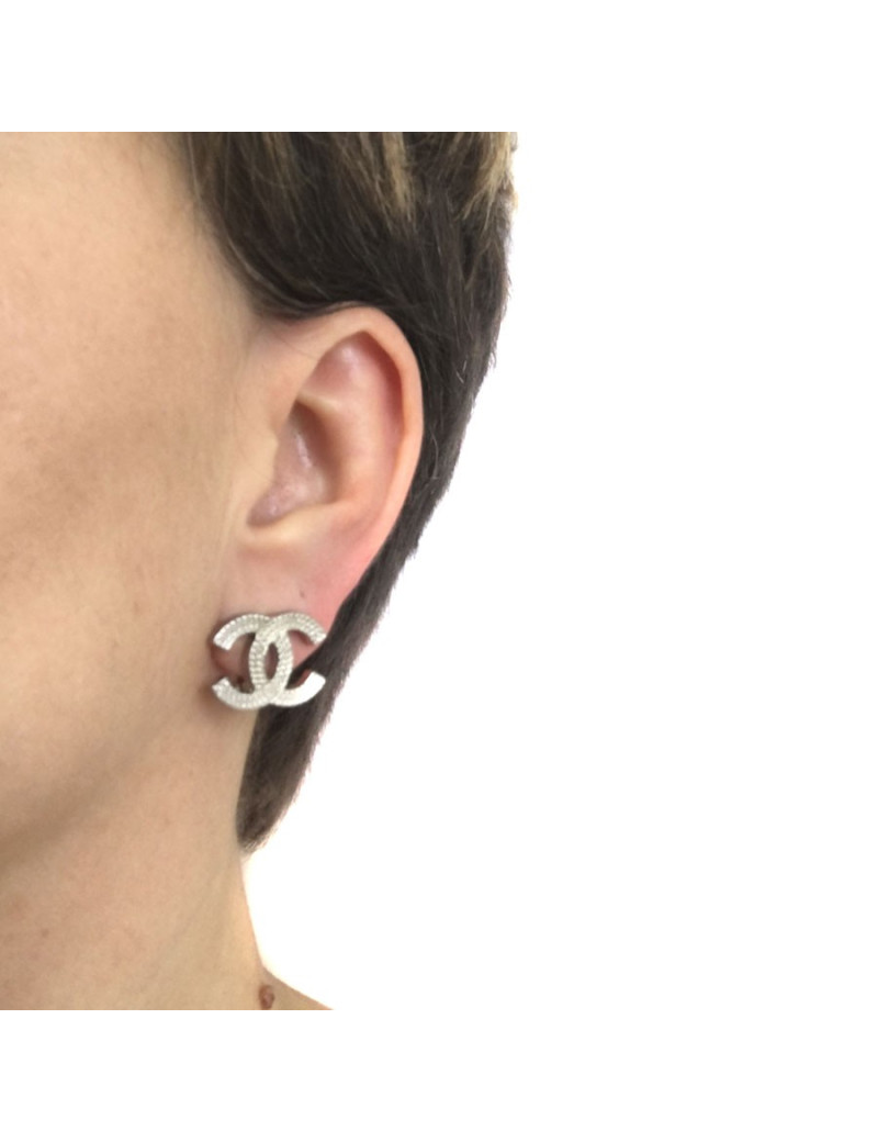Boucles d'oreille clips CHANEL en métal argenté