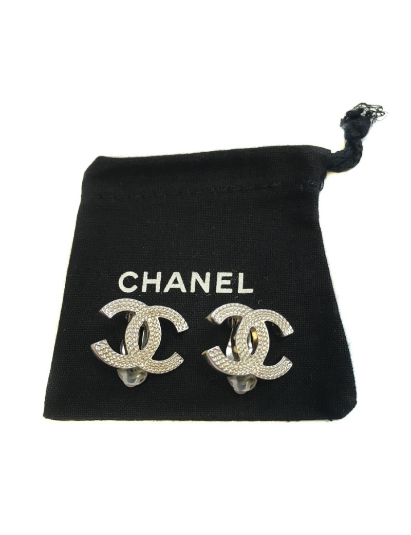 Boucles d'oreille clips CHANEL en métal argenté