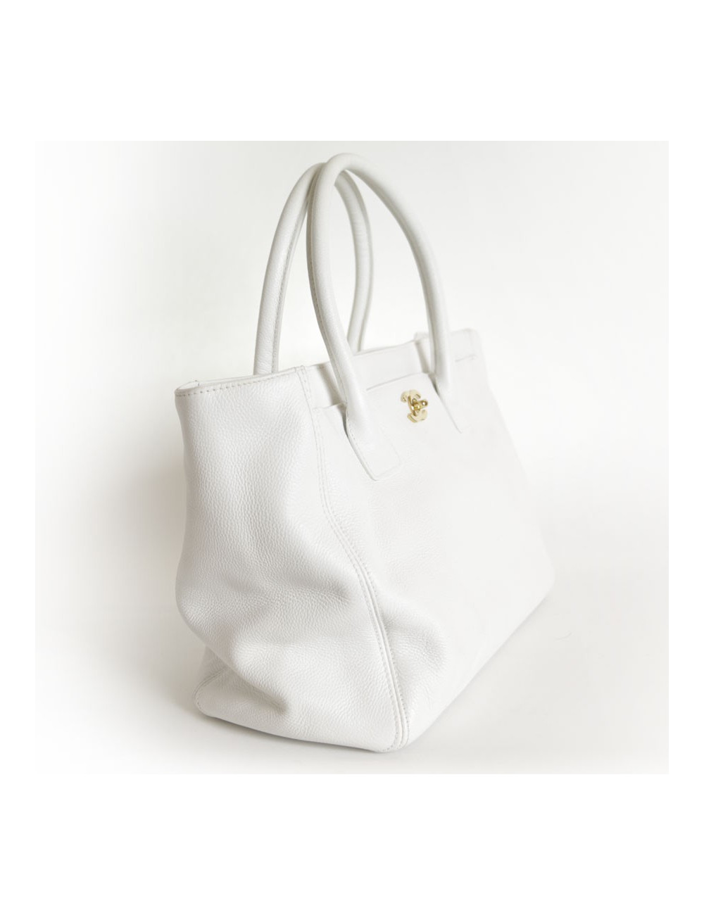 CHANEL white grained leather bag