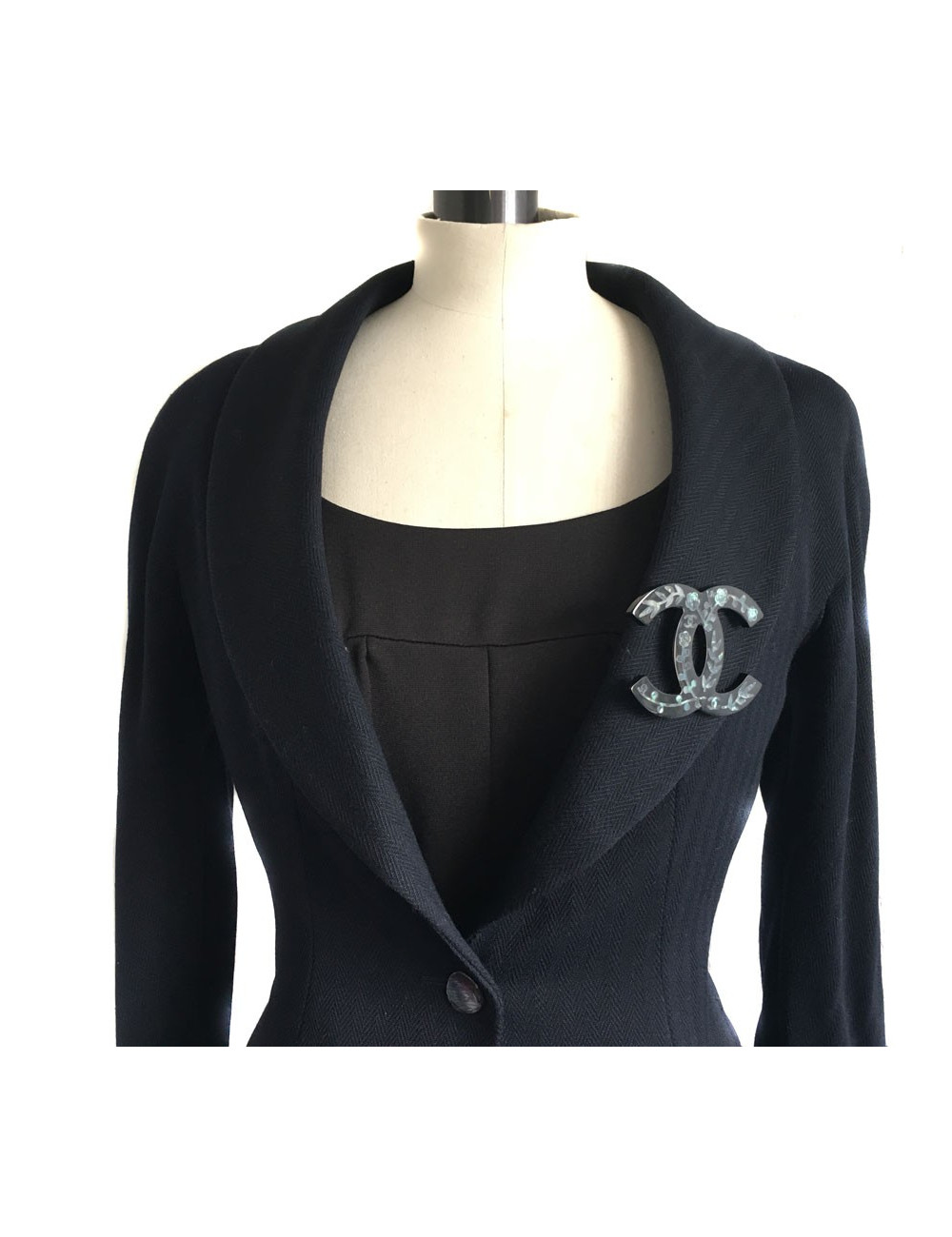 CHANEL black enamel brooch