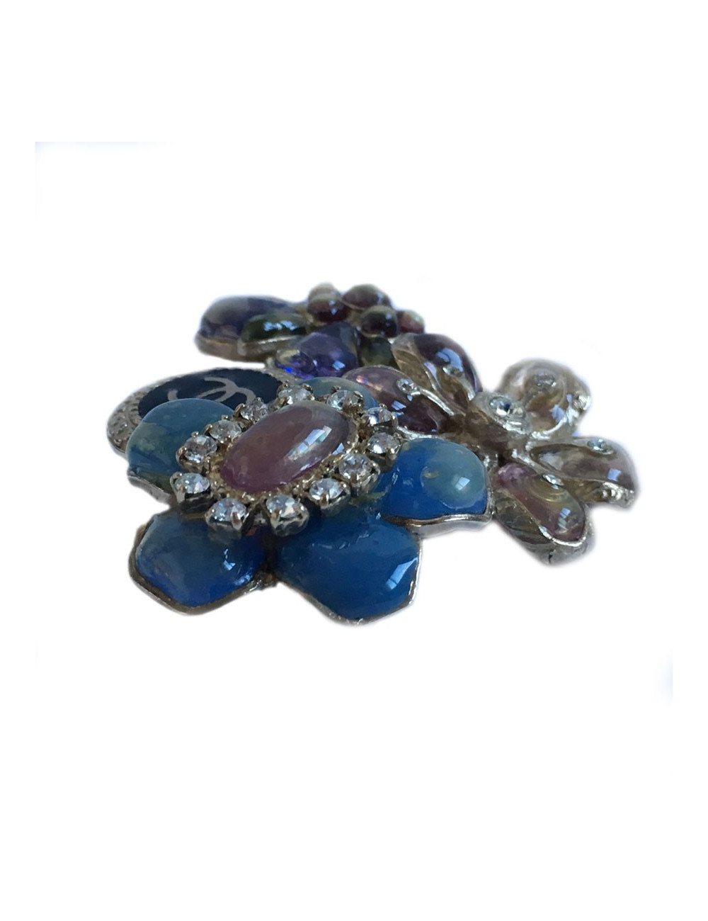 Broche Couture CHANEL en pâte de verre