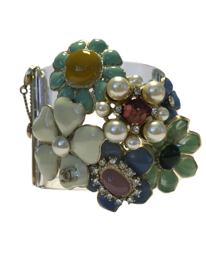 Cuff CHANEL transparent adorned florets in block glass and rhinestones