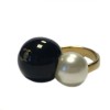 Bague CHANEL T 53,5 perles noires et blanches