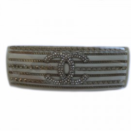 Barrette hair CHANEL beige with inclusion of golden chains