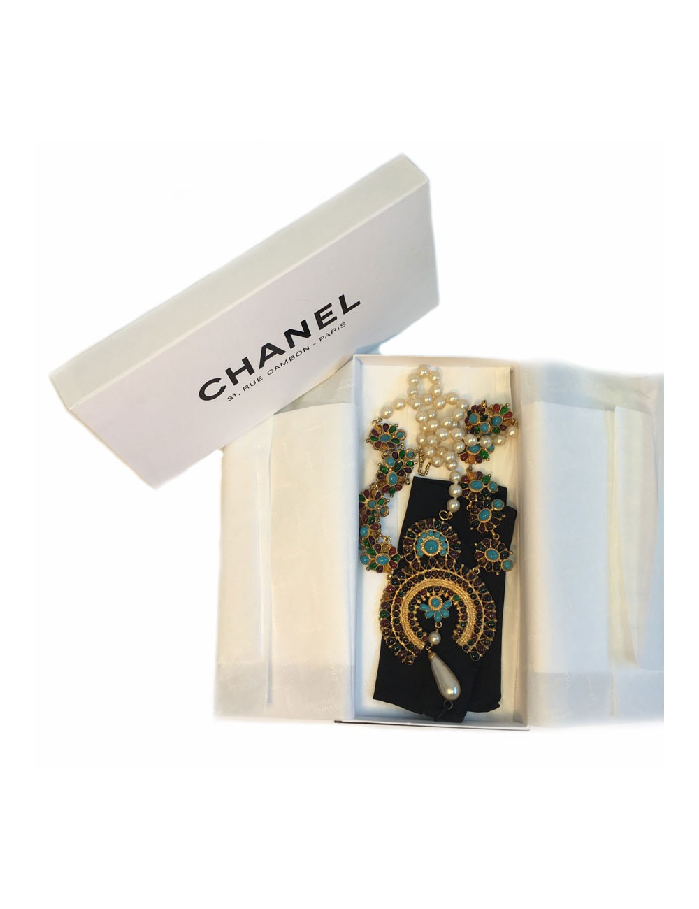 Collier haute couture CHANEL byzantin Paris-Bombay"