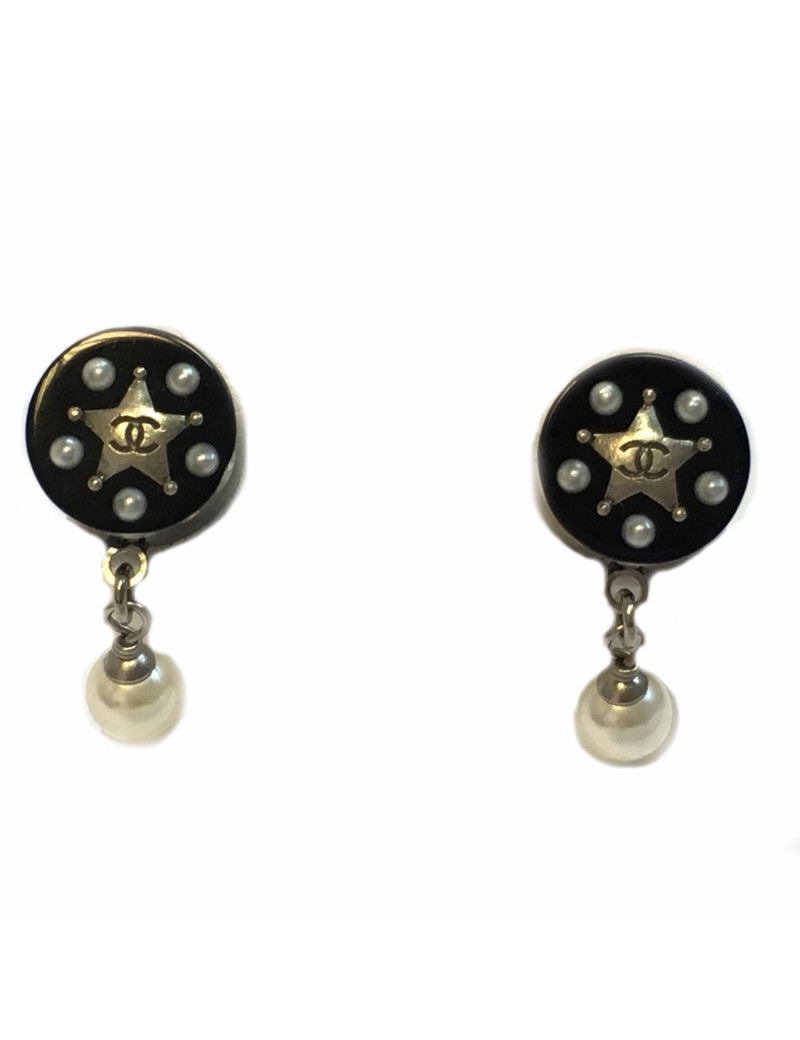 Nails CHANEL Paris Dallas collection earrings