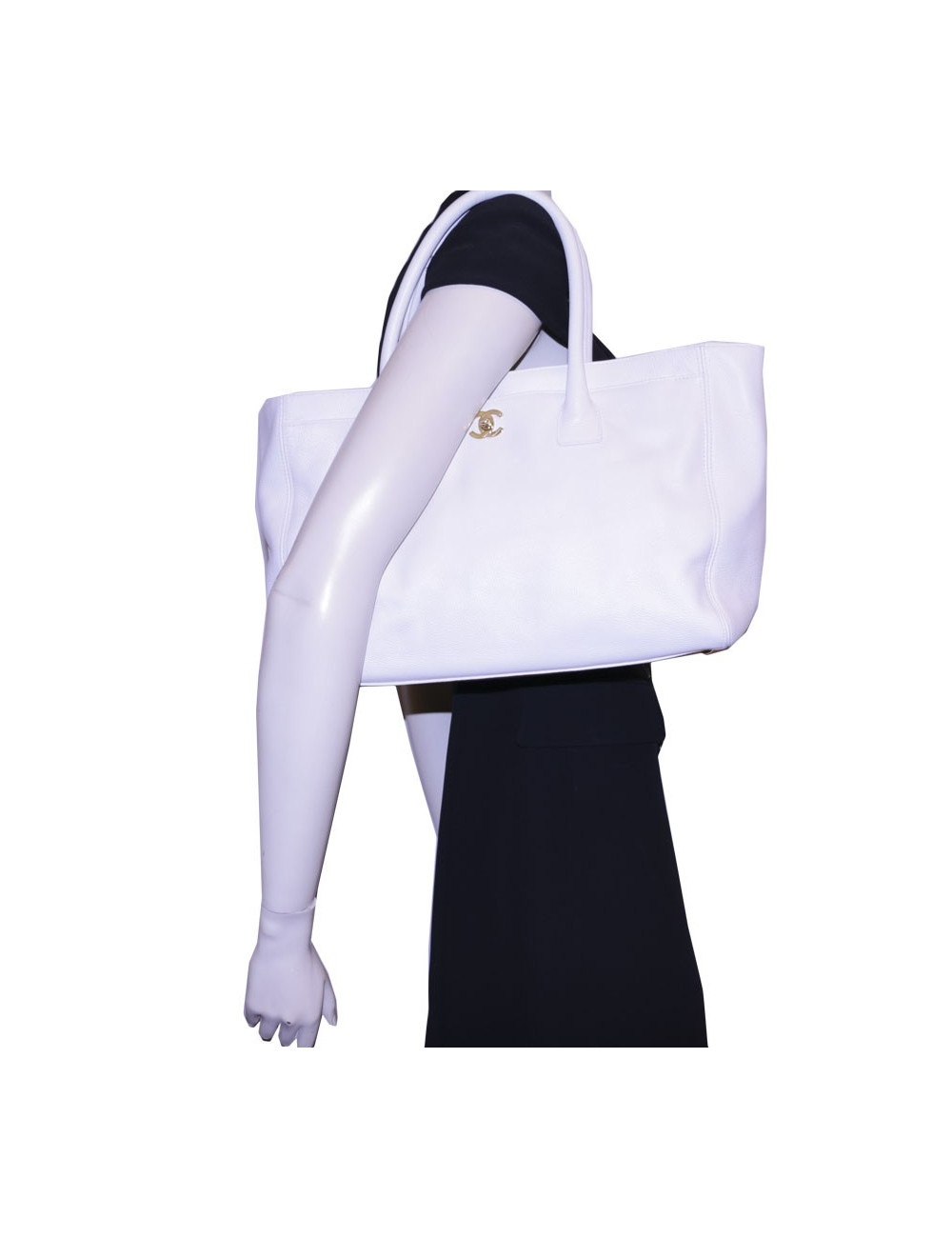 CHANEL white grained leather bag