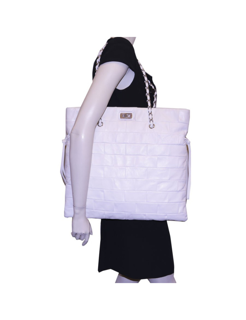 sac CHANEL cuir blanc