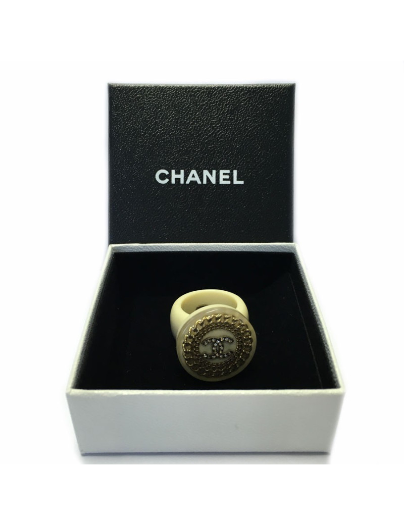 Bague CHANEL T53  crème avec inclusions de chaînes et CC en strass
