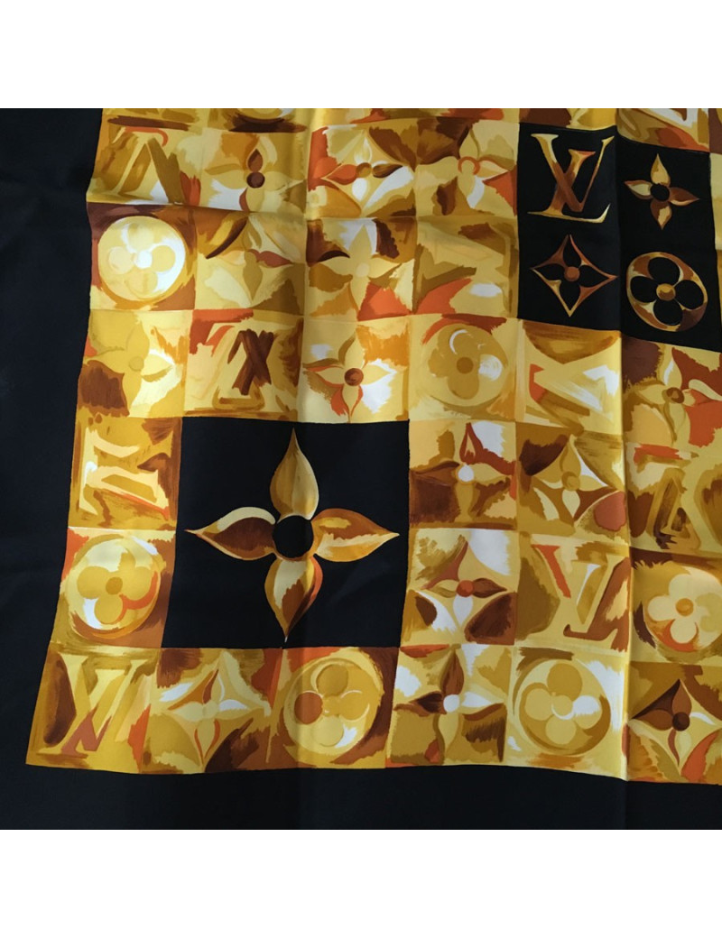 LOUIS VUITTON silk square