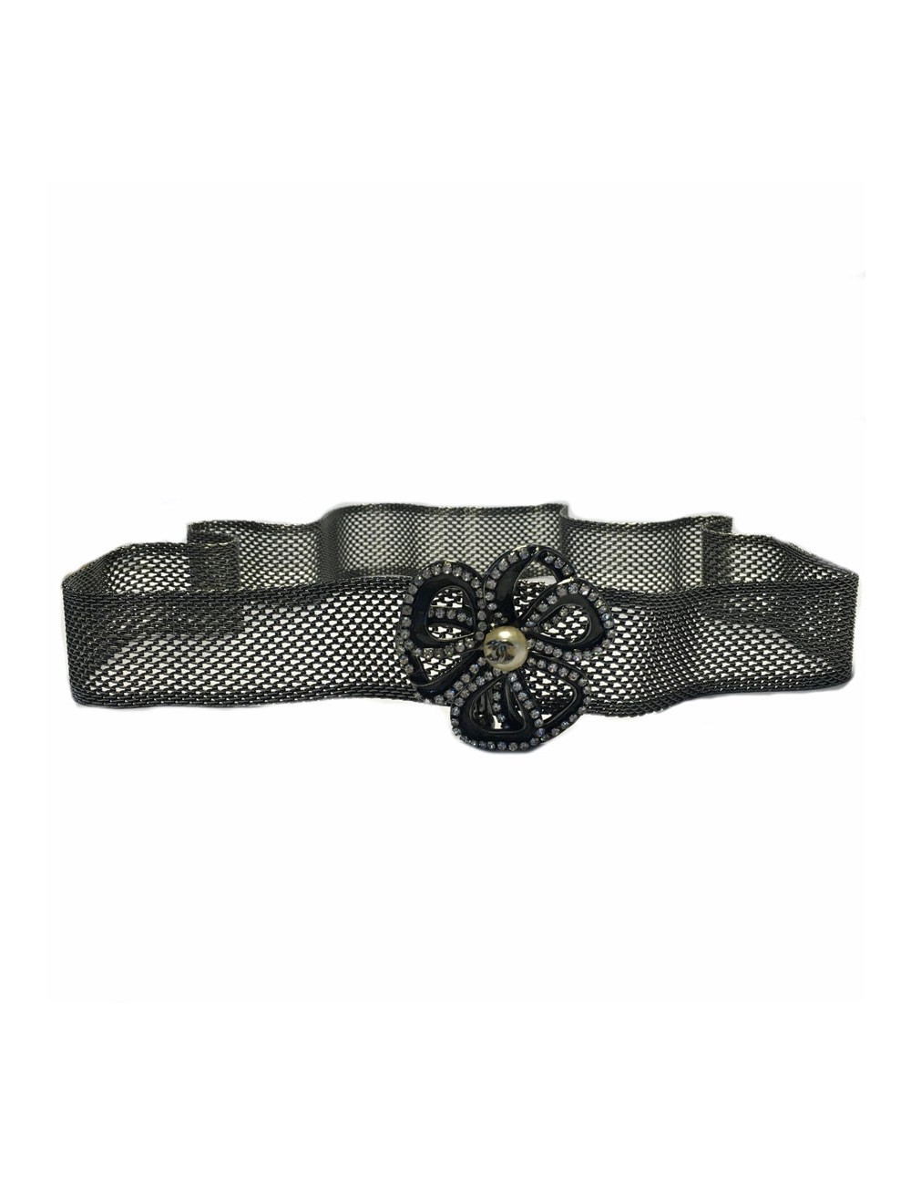 Ceinture CHANEL en maille argent noirci et camélia