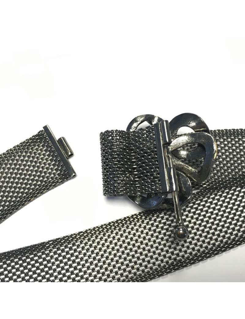 Ceinture CHANEL en maille argent noirci et camélia