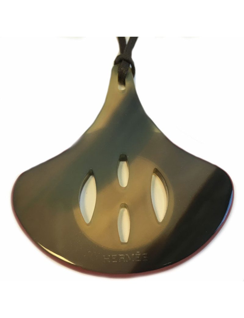 Pendentif HERMES avec cordon marron