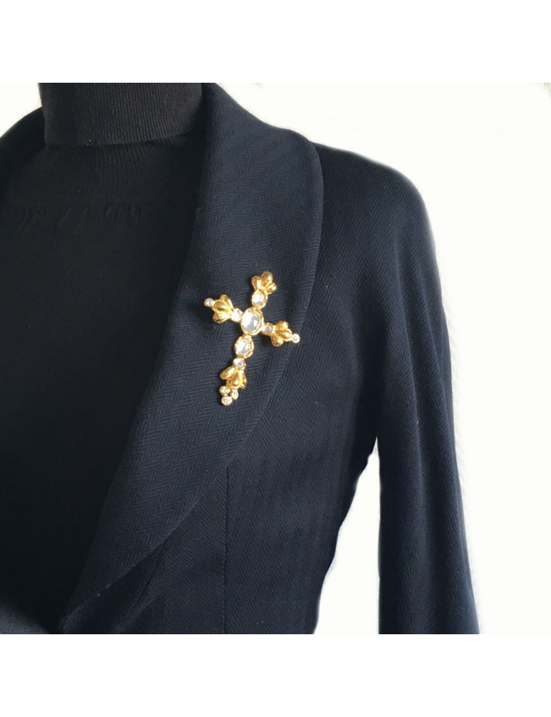 Broche CHRISTIAN LACROIX croix dorée