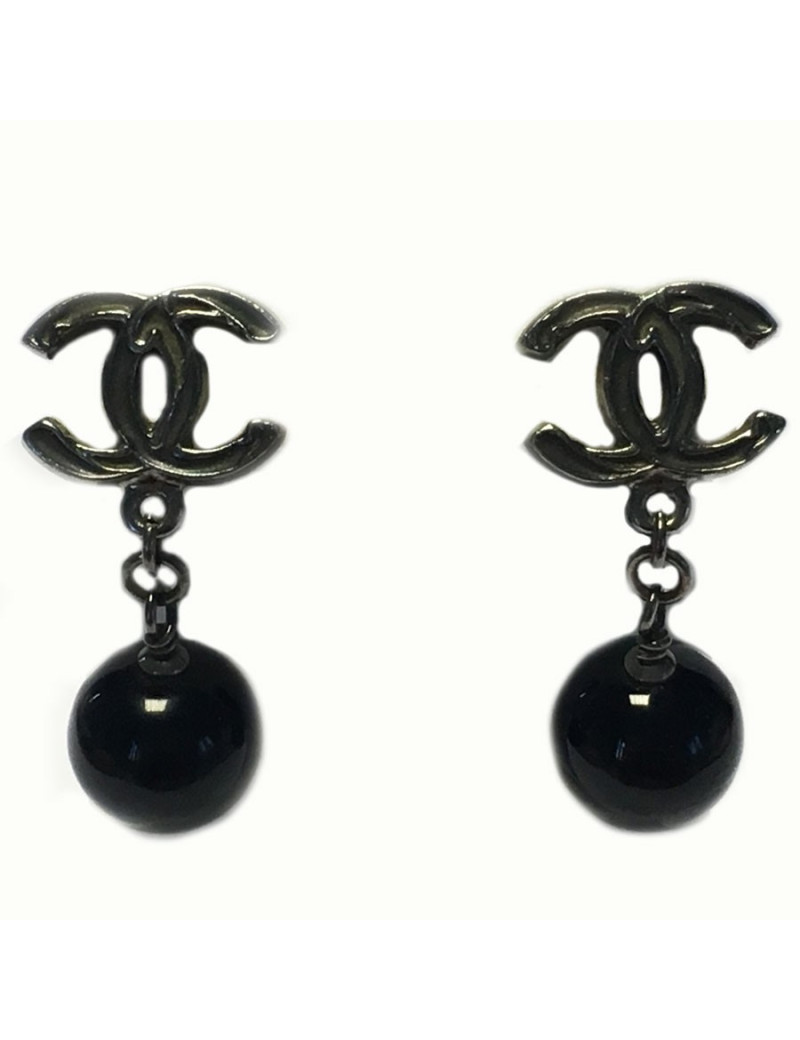 Boucles d'oreille clous CHANEL pendants