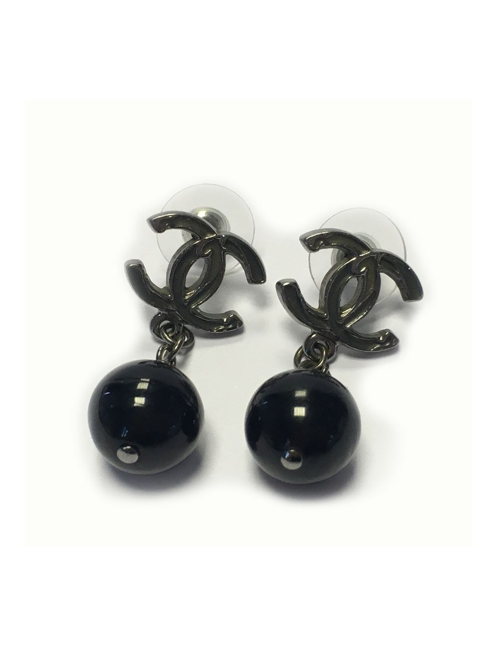 Boucles d'oreille clous CHANEL pendants