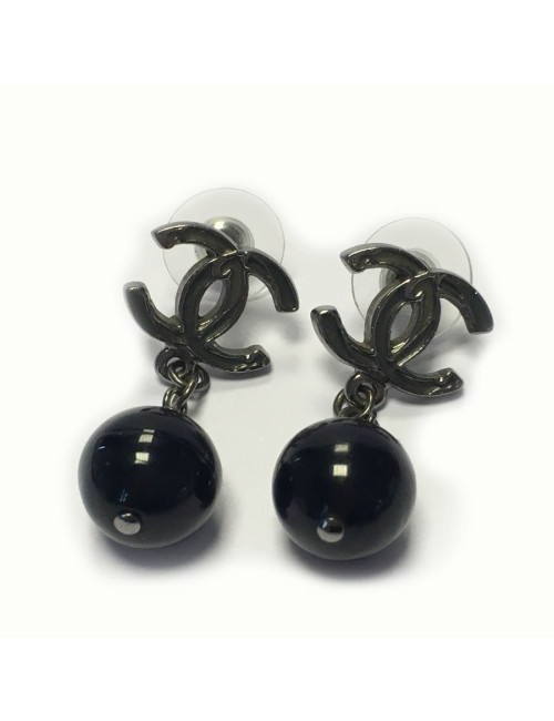Boucles d'oreille clous CHANEL pendants