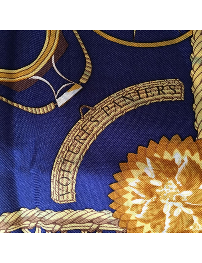 Carré de soie HERMES "Voitures paniers" bleu et or