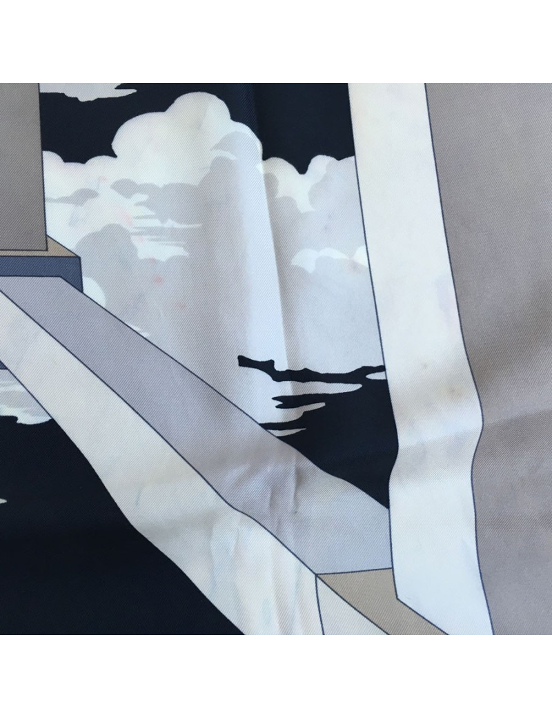 Carré HERMES A.M CASSANDRE pour HERMES en soie 