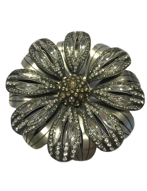 Grande broche marguerite LANVIN en métal argenté et strass